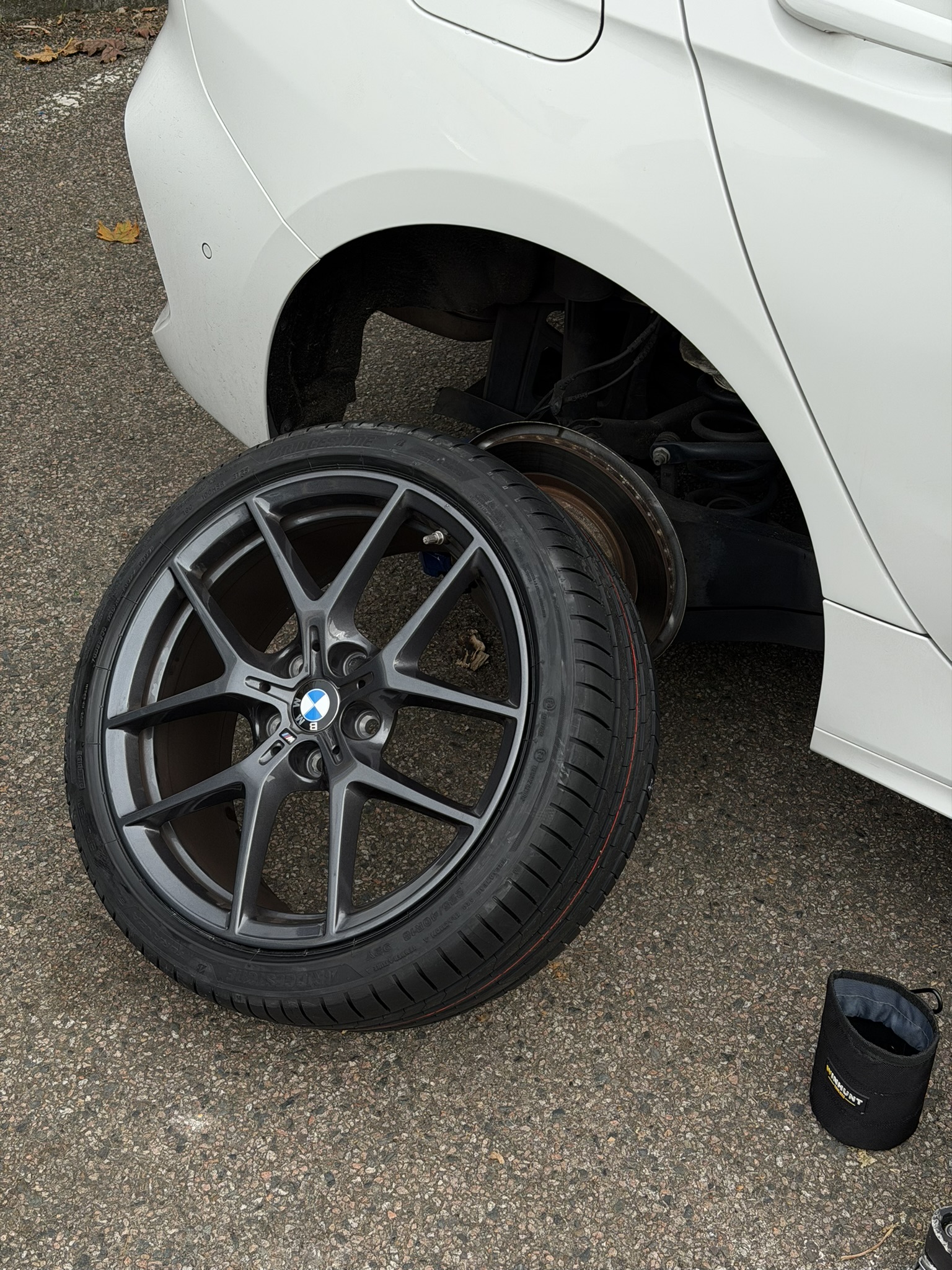 Driver booking an MOT and service by phone